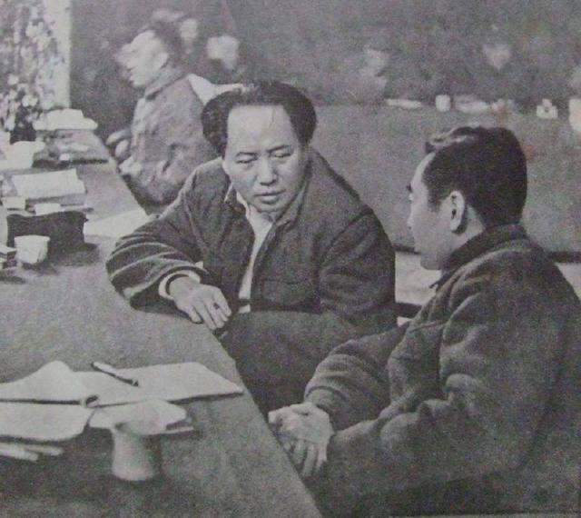 伟人趣事：周总理“千杯不醉”美名扬，毛主席用辣子喝倒苏联人