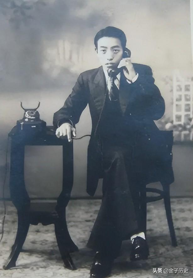 恩人儿子来投靠，杜月笙老婆故意扔钱试探：如果捡了，就打发他走