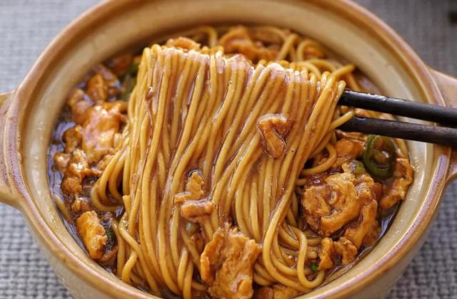 15分钟搞定快手早餐，有肉有蛋有面有蔬菜 孩子连吃一周都不腻