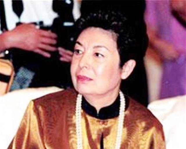 蒋介石长孙瘫痪在床19年，智力退化至五岁，蒋经国：爸爸对不起你