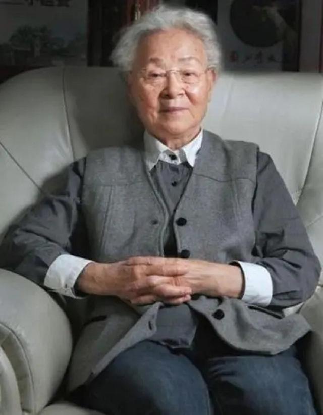 阿廖沙：开国元勋长孙，放弃俄军衔回中国，为中俄关系奉献了一生
