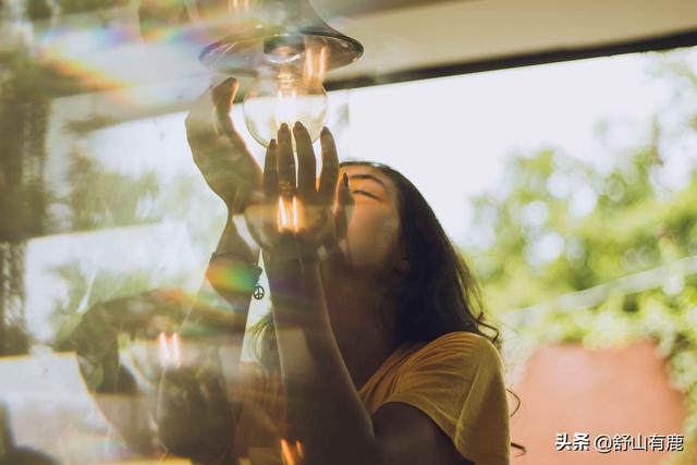 走到人生最后阶段，才明白普通人劳累一生，不过“匆匆而过”