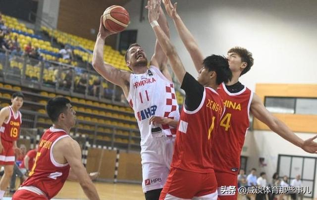 男籃兩連敗喬帥很頭疼！張鎮麟場均21分&周琦13+10！六後衛18中1 - 天天要聞