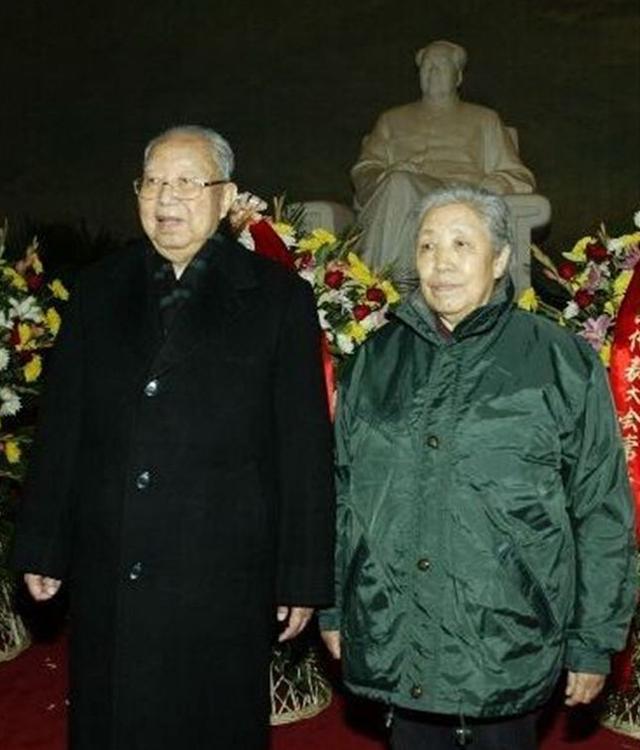 07年华国锋病重，提出要去毛主席纪念堂被拒，说：可能最后一次了