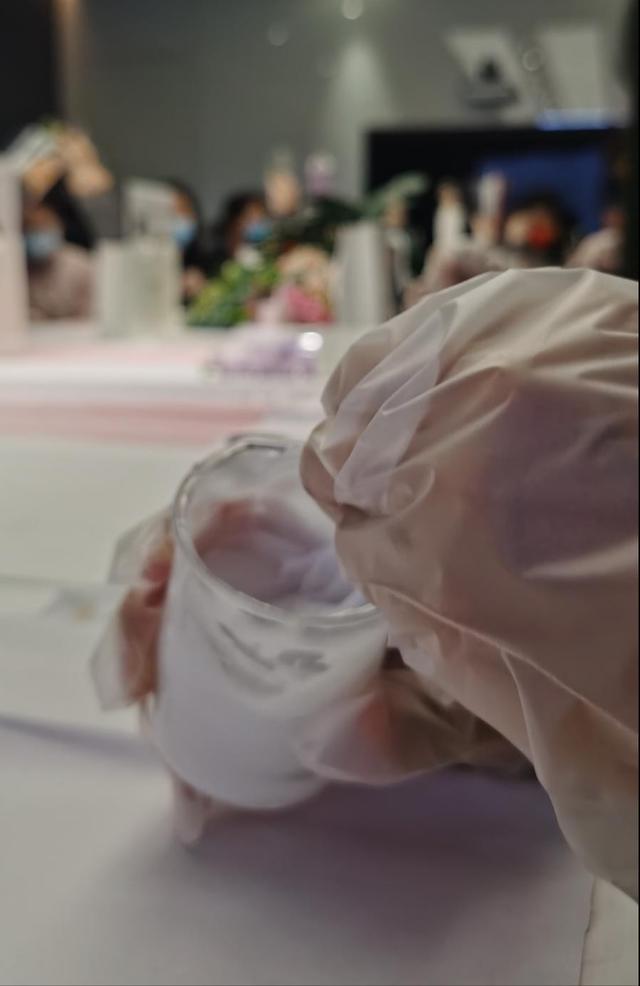 身体乳可当护手霜用吗