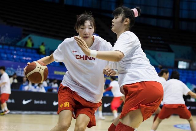 恭喜中国女篮，人民日报官宣韩旭登陆WNBA，2米07巨塔再战美职联