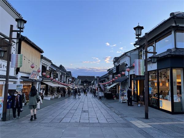 保存日本第一尊佛像的善光寺並不那麽光彩