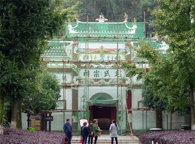 毛主席的先祖毛太华，老家是江西，为何先迁到云南，后迁到湖南？