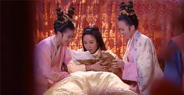 明宪宗为何依赖万氏？纵容妃子险些断绝子嗣，后宫如同上演甄嬛传