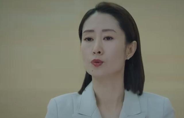 《女士的法则》：看懂陈染的“留一手”，才明白她的报复有多狠