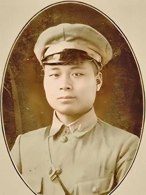 邱行湘特赦后想当搬运工人，周恩来得知后：你们的身份是国家干部