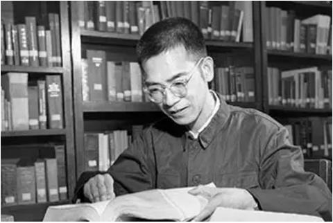 陈景润调侃自己与猪作伴求助邓小平，邓立即指示国务院：就地解决