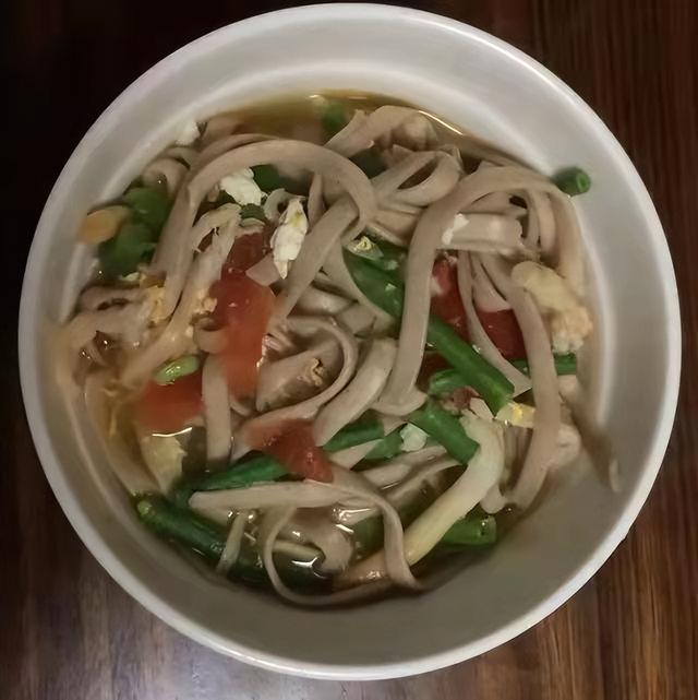 糖尿病的“源头”已揭秘，别再冤枉甜食了，医生：请马上从饭桌上撤离