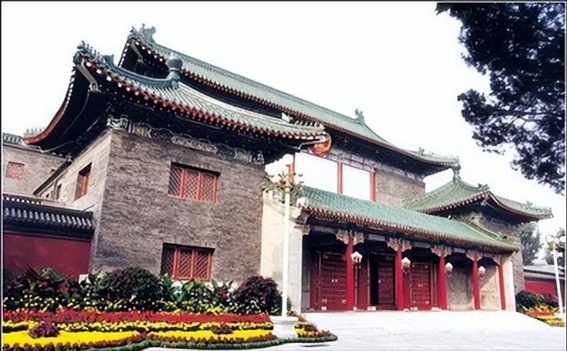 76年主席逝世，汪东兴看三遍悼词后提出一条意见，华国锋：我赞成