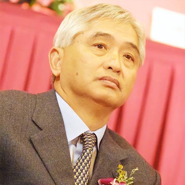 红色资本家荣毅仁89岁在北京逝世，留下的5个子女，今现状如何？