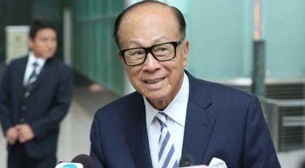 霍英东家族捐1千万，李兆基捐1300万，但都不如李嘉诚的贡献大
