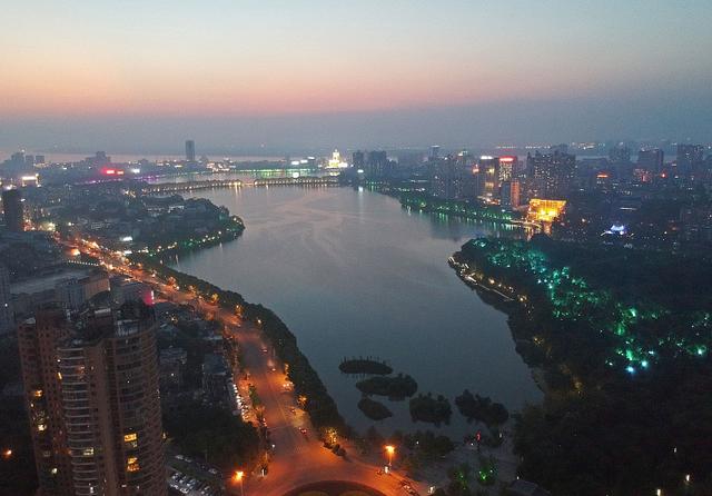 今明两年不买房，五年后更容易买还是更买不起？答案已经清晰明了