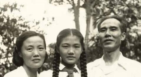 毛金花究竟是不是毛主席的大女儿？收养人反复变卦，真相难有定论