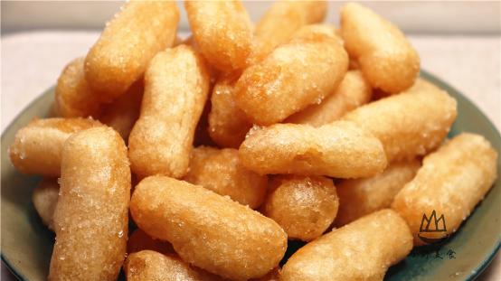 糯米粉用开水一烫瞬间变成失传美食不发面不醒面酥脆香甜 新闻时间