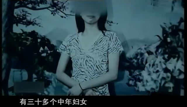 2011年，重庆30余名女子被骗财骗色，调查发现舞厅美男设下迷魂阵