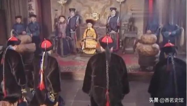 从皇太极的爱将到被康熙幽禁至死，鳌拜到底是忠臣还是奸臣