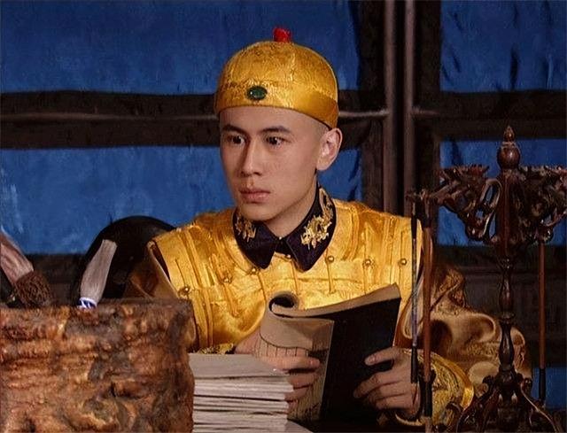 顺治只活了23岁，并且只宠爱董鄂妃，那他14个孩子都是谁生的
