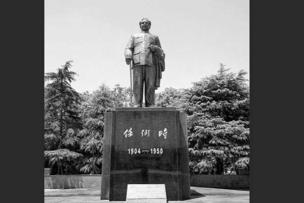南陈北李搭桥梁，中共建党牵线人，竟被当作“叛逃者”