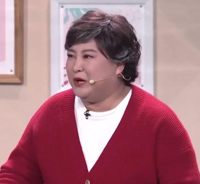 陈宝国戴口罩挖鼻孔，沈腾毛衣穿成买家秀，春晚亮点你看谁？