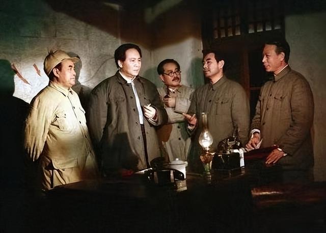 蒋介石得知岸英牺牲后，避开宋美龄，深夜与蒋经国一番谈话
