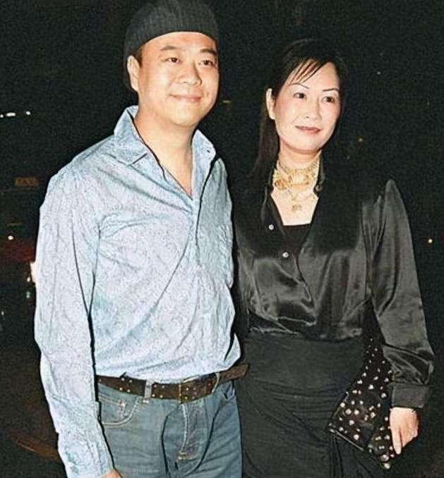 01 欧阳震华 妻子傅洁娴 结婚26年