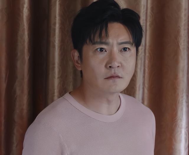 首播拿下飙升榜第一，郭京飞令观众成功入坑，悬疑剧有天花板了？
