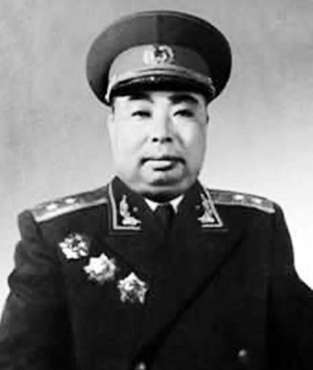 1955年首次授衔，177名中将时任职务简述，附各自戎装照片