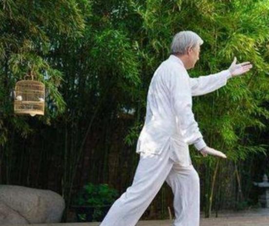 爱吃肉的人和爱吃素的人，哪个更长寿？科学研究告诉你答案