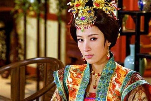 不只是喂奶那么简单！清朝皇室乳母，到底是以什么角色存在？