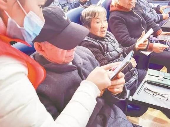 手机里面的“个性化推荐”，来源是根据什么？内行做出解释