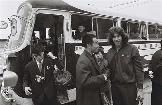 1971年，毛主席在深夜中做出重大决定，催促身边的人：快打电话
