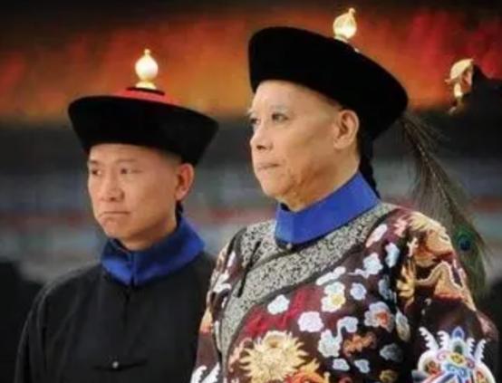 李莲英照片被曝光：面露阴狠，一脸脓包，为何独受“慈禧宠爱”？​