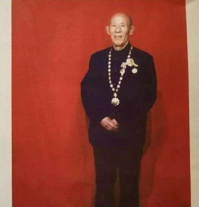 1990年，李玉安送子当兵遭拒，无奈去找老部队：我是40年前的烈士