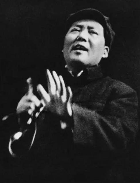 54年毛主席著作海外发行，美军官看后：如果早点读到，绝不打朝鲜