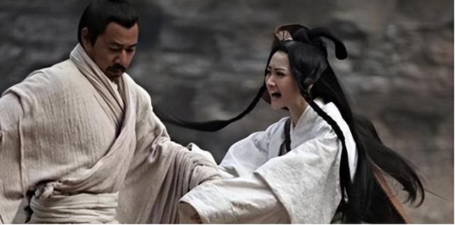 宴会上，吴王阖闾给女儿夹了一块鱼肉，为何女儿看后羞愤自刎？