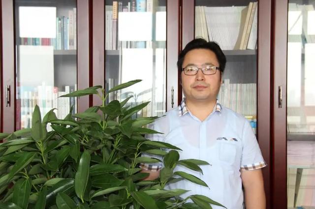 金立手机创始人：一赌输掉7亿美金，负债200亿跑路，至今去向成谜