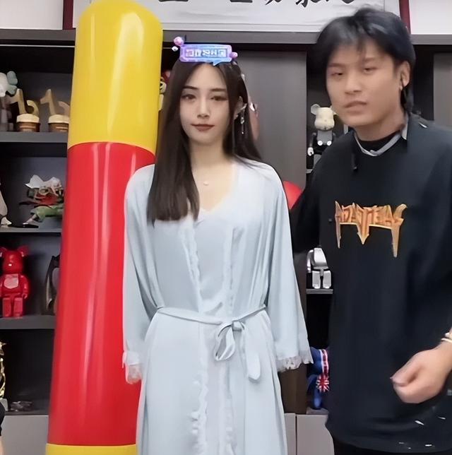 小杨哥：两年半涨粉7000万，超越刘德华后停播，背后原因让人佩服