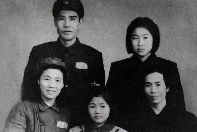 1958年，贺子珍向朱旦华袒露当年离开毛主席的原因：我没见过世面