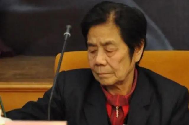 朱琦去世后10天，88岁的朱德才被告知，沉默许久后：你们这样不对