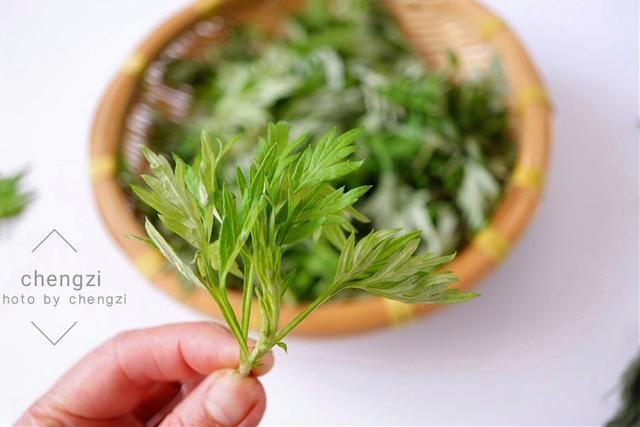 清明前后，碰到这菜别手软！一次多囤些放冰箱，从春吃到冬特省事