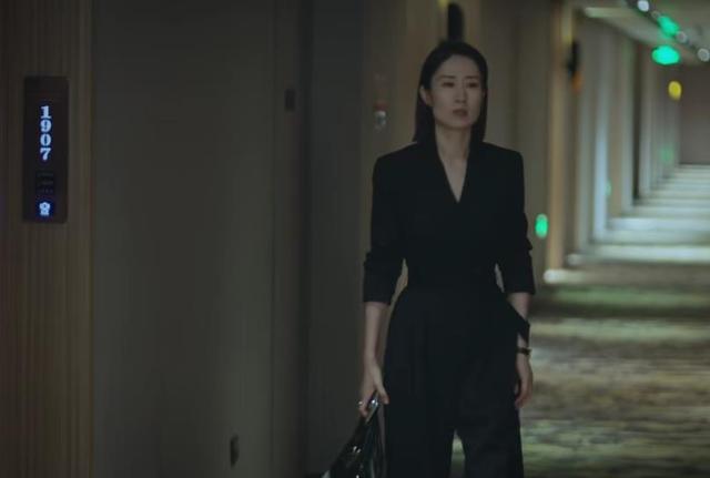 《女士的法则》：看懂陈染的“留一手”，才明白她的报复有多狠