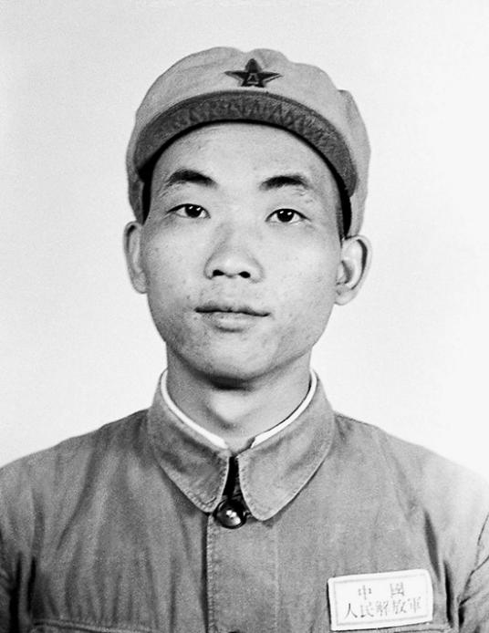 获得朝鲜民主主义人民共和国英雄称号的12位志愿军将士
