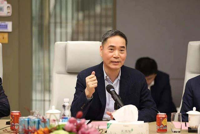青山被猎杀亏500亿，对手神秘躲藏在背后，海外资本不是一般冷血