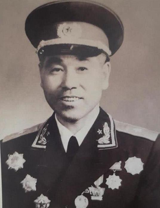 61年陈赓突发心肌梗塞，临终前跟傅涯说：我有两件事怕你承受不起
