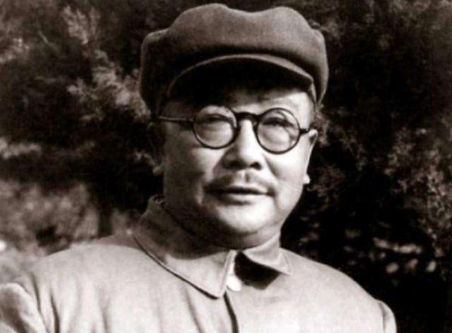 长津湖打到第7天，金日成提个问题，毛主席坚决提醒：美国不可信